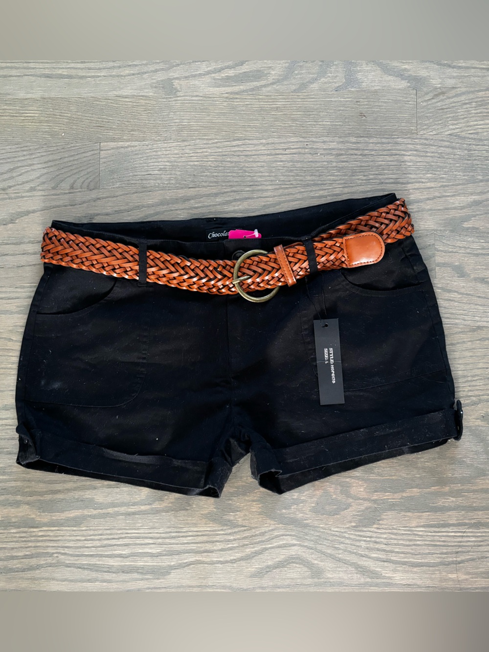 NWT A'GACI black shorts paired with a brown braided faux-leather belt size large